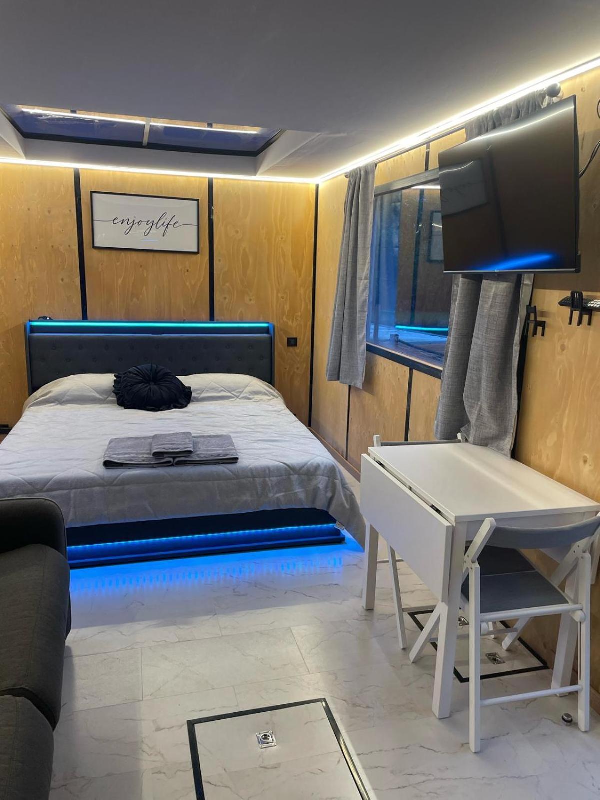 Floating Dream Apartment